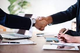 Pháp luật về việc chuyển giao trách nhiệm dân sự trong trường hợp sáp nhập ngân hàng thương mại cổ phần ở Việt Nam