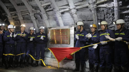 Than Uông Bí: Gắn biển công trình hệ thống chở người bằng tời cáp treo