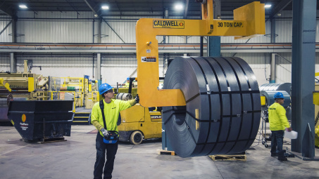 Hoa Kỳ: Giá thép đạt mức cao nhất lịch sử, vượt ngưỡng 1.800 USD/tấn