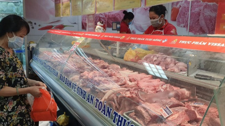 Sử dụng phiếu hẹn giờ mua hàng, siêu thị của Saigon Co.op không còn cảnh chen lấn