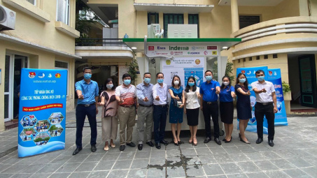 Doanh nghiệp CNHT Hà Nội trao tặng buồng xét nghiệm Covid-19 lưu động phục vụ phòng chống dịch bệnh