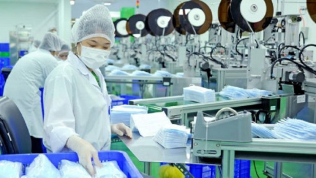 Vì sao thu từ hoạt động xuất nhập khẩu tăng gần 40%?