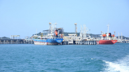 Lọc hóa dầu Bình Sơn chế biến thử nghiệm thành công 2 loại dầu thô mới