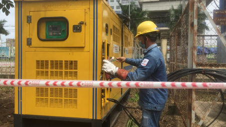 EVNHCMC cấp điện cho 2 bệnh viện dã chiến xây mới