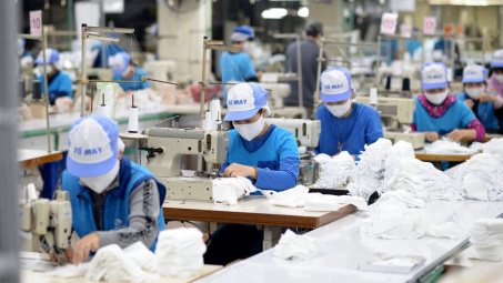 Việt Nam - Hoa Kỳ đạt thỏa thuận về các hoạt động tiền tệ: Giải tỏa nỗi lo về áp thuế với hàng dệt may