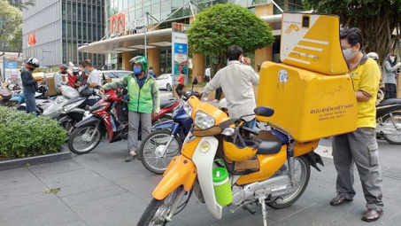 Hà Nội: Hướng dẫn thủ tục đăng ký cho nhân viên vận chuyển, cung ứng hàng hóa thiết yếu