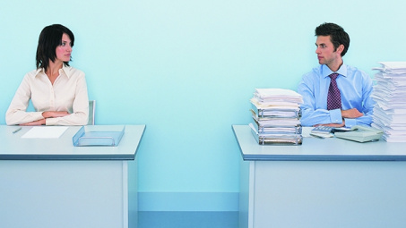 Bàn về vấn đề phụ nữ tham gia hoạt động quản lý ở Việt Nam dưới góc độ của lý thuyết nữ quyền tự do