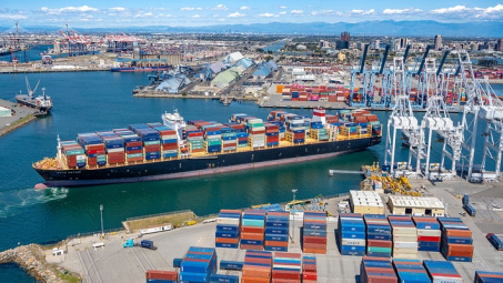 Khu cảng lớn nhất Hoa Kỳ tắc nghẽn nghiêm trọng, số tàu chờ vào cảng đạt kỷ lục