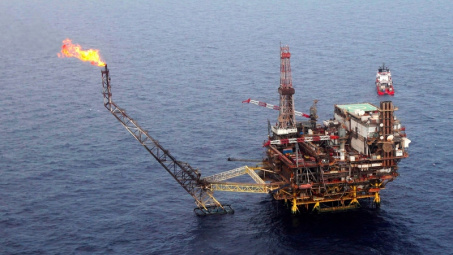 Giá dầu thô lao dốc phiên thứ 6 liên tiếp, nhu cầu sử dụng nhiên liệu suy yếu