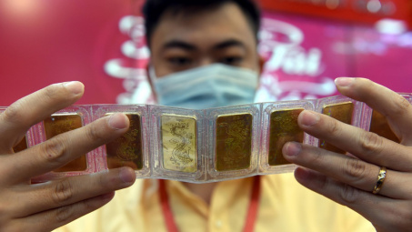 Tâm lý giới đầu tư xuống thấp, dự báo giá vàng sẽ biến động mạnh trong tuần này