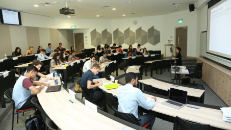 Một số cách tiếp cận và tiêu chuẩn đánh giá chương trình đào tạo bậc đại học