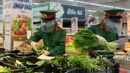 Central Retail "mạnh tay" chi 1 tỷ đồng mua 10.000 gói combo nông sản tặng 3 tỉnh, thành phố