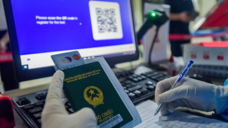 Chuyến bay đầu tiên của Vietnam Airlines thử nghiệm thành công ứng dụng hộ chiếu sức khỏe điện tử IATA Travel Pass