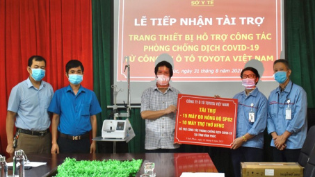 Toyota Việt Nam tiếp tục hỗ trợ thiết bị y tế cho tỉnh Vĩnh Phúc