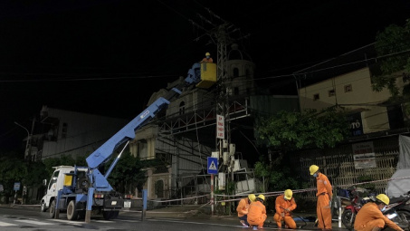 Ảnh hưởng của cơn bão số 5 đến vận hành hệ thống nguồn và lưới điện khu vực miền Trung