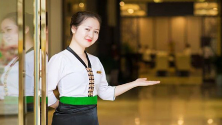 Đánh giá yếu tố công việc ổn định trong ngành khách sạn