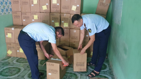 3.000 thiết bị đo nồng độ oxy và nhịp tim vừa bị bắt tại Hưng Yên