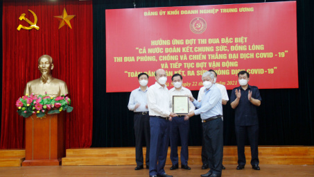 TKV ủng hộ 2 tỷ đồng trong đợt vận động “Toàn dân đoàn kết, ra sức phòng, chống dịch Covid-19”