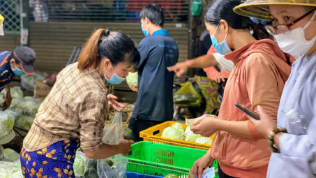 TP. Hồ Chí Minh từng bước mở cửa lại các chợ truyền thống