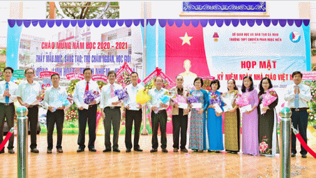 Trường THPT Chuyên Phan Ngọc Hiển: Vững bước tuổi 30