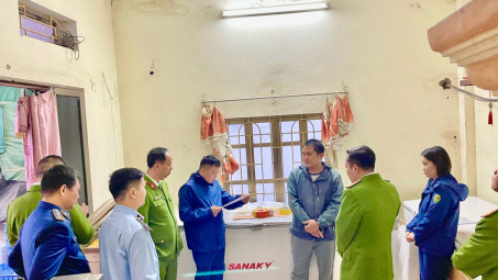 Hà Nội: Phát hiện hơn 1 tấn thực phẩm đông lạnh không rõ nguồn gốc