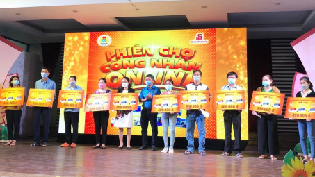 “Phiên chợ Công nhân - Online” tặng 4.000 phần quà Tết cho người lao động, đoàn viên khó khăn