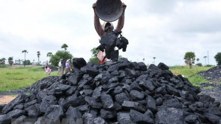 Indonesia cấm xuất khẩu than trong tháng 1/2022