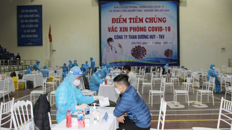 TKV tổ chức tiêm diện rộng vắc xin mũi 3 phòng Covid-19 cho người lao động