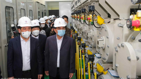 [Tin Ảnh] Bộ trưởng Nguyễn Hồng Diên kiểm tra tình hình cung ứng điện dịp Tết Nguyên đán Nhâm Dần