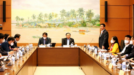 Quốc hội thảo luận tại tổ nhiều đề án Luật quan trọng