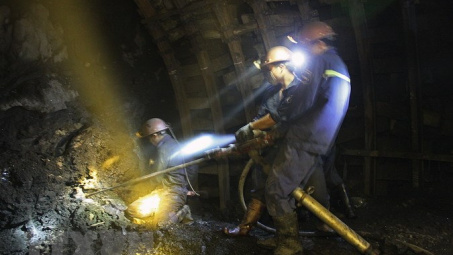 Than Thống Nhất: Hơn 1 tỷ đồng khuyến khích CNCB có thành tích trong công tác an toàn - vệ sinh lao động