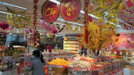 Sôi động thị trường bánh kẹo phục vụ Tết Nhâm Dần năm 2022