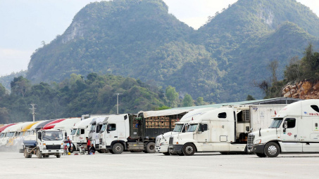 Phấn đấu trước Tết Nguyên đán không còn xe ùn tắc tại các cửa khẩu