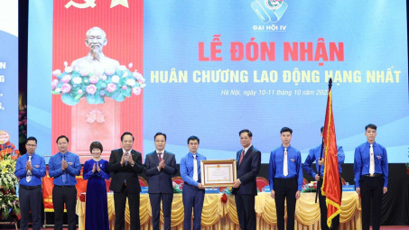 Đoàn Khối các cơ quan Trung ương đón nhận Huân chương Lao động hạng Nhất