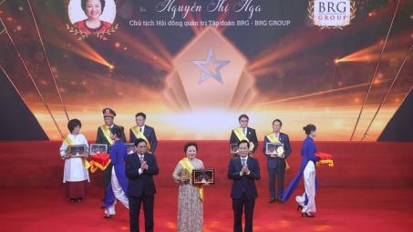 Chủ tịch Tập đoàn BRG được vinh danh "Top 10 Doanh nhân tiêu biểu nhất Việt Nam năm 2022”