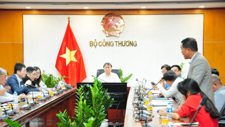 Khẩn trương gỡ khó cho doanh nghiệp để ổn định chuỗi cung ứng xăng dầu