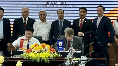 EVN chuyển giao hệ thống Văn phòng số D-OFFICE cho Trường Đại học Bách khoa Hà Nội