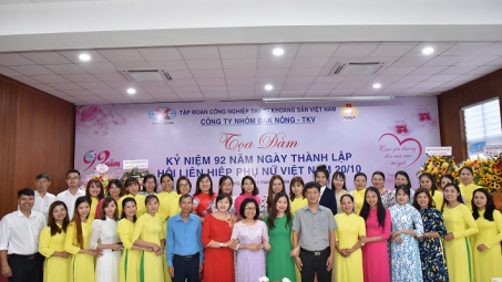 Nữ CBCNV Công ty Nhôm Đắk Nông - TKV: Hiện đại, sức khỏe, trí tuệ và sắc đẹp