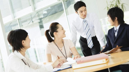 Tác động của làm việc trái ngành và trái trình độ đến tiền lương: Nghiên cứu ở Việt Nam