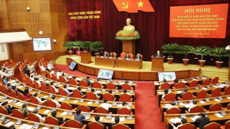 Triển khai Nghị quyết của Bộ Chính trị về phát triển vùng Đông Nam Bộ