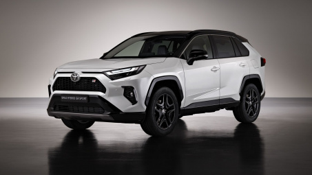 Toyota RAV4 GR Sport 2023 ra mắt: Đậm chất thể thao
