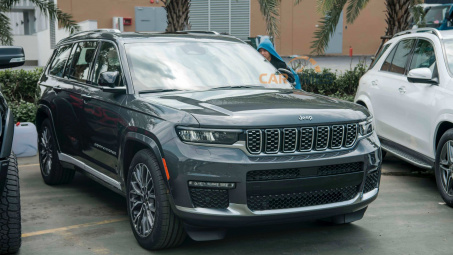Ảnh "nóng" Jeep Grand Cherokee trước giờ ra mắt tại Triển lãm ô tô Việt Nam 2022
