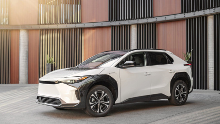 Toyota vẫn trung thành nhiên liệu hóa thạch trong nhiều năm tới
