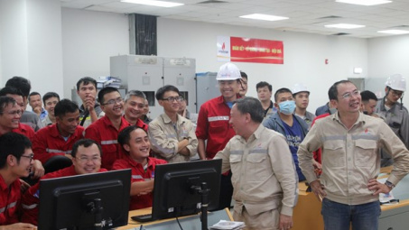 Tổ máy 2 Nhiệt điện Thái Bình 2 hòa lưới điện lần đầu bằng dầu thành công