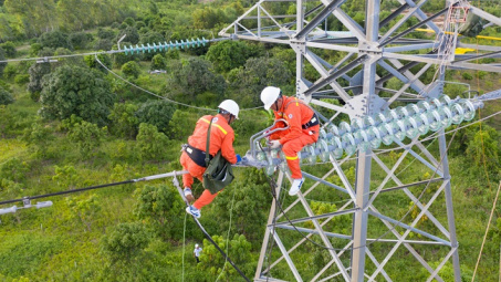 Hội thi thợ giỏi khối Nguồn và Truyền tải điện cấp EVN 2022