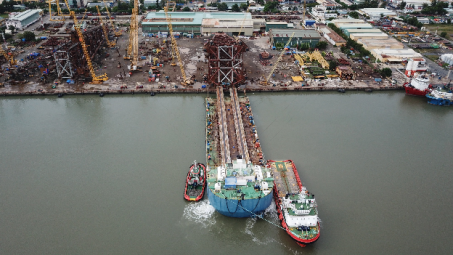 Hạ thủy thành công chân đế ZWP12, dự án phát triển mỏ Zawtika giai đoạn 1D