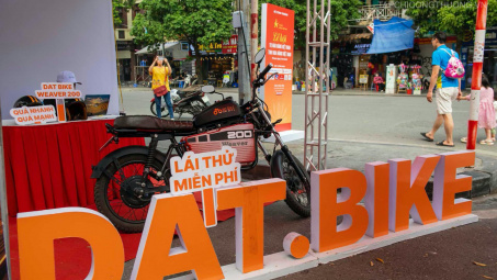 Thương hiệu xe máy điện Dat Bike lần đầu tham gia Lễ hội Hàng Việt