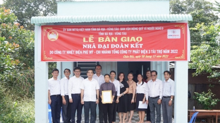 Nhiệt điện Phú Mỹ: Tài trợ 12 căn nhà “Đại đoàn kết” cho gia đình khó khăn