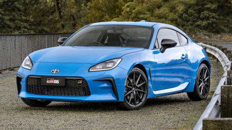 Toyota GR 86 2022: Động cơ lớn hơn - mạnh mẽ hơn