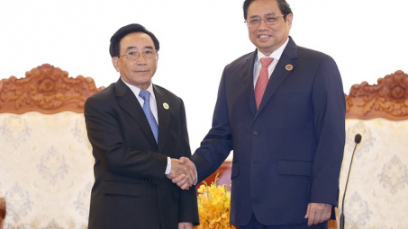 Thúc đẩy các dự án giao thông trọng điểm kết nối Việt Nam-Lào